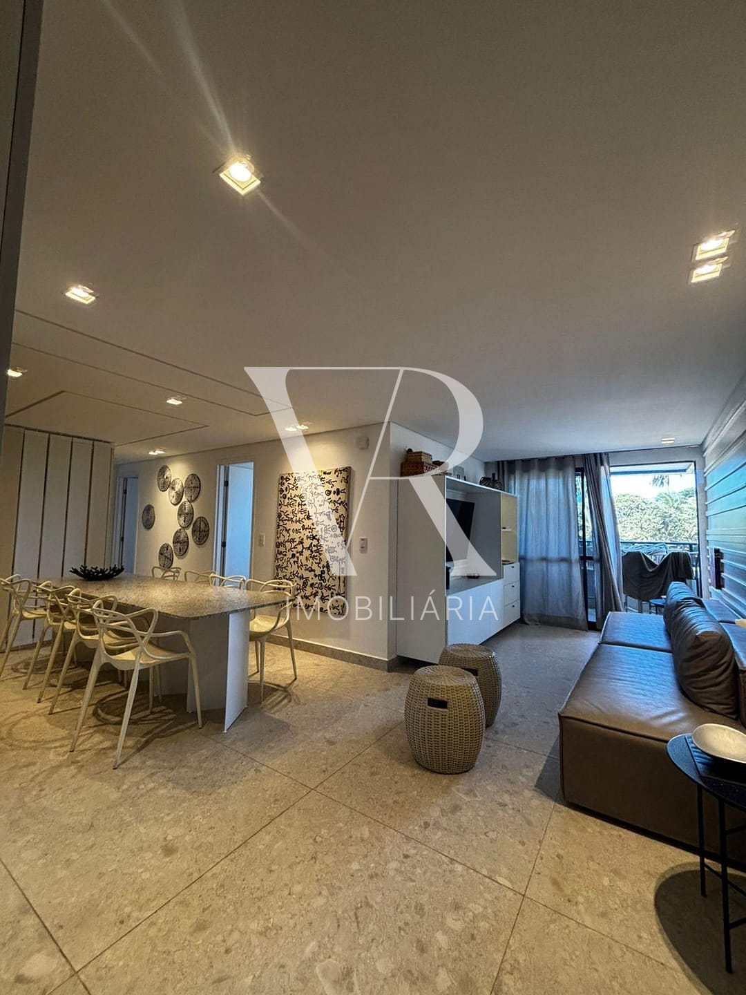 Apartamento à venda com 3 quartos, 87m² - Foto 1