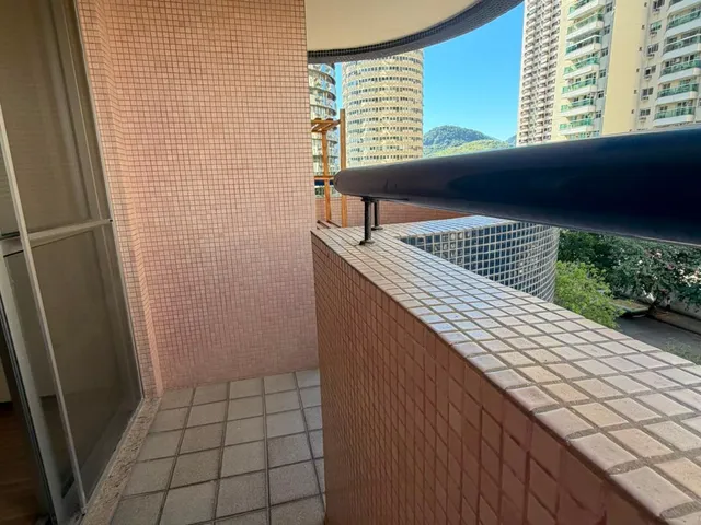 Apartamento com 65m² 2 quartos e 1 banheiro, à venda, no bairro Barra da Tijuca em Rio de Janeiro