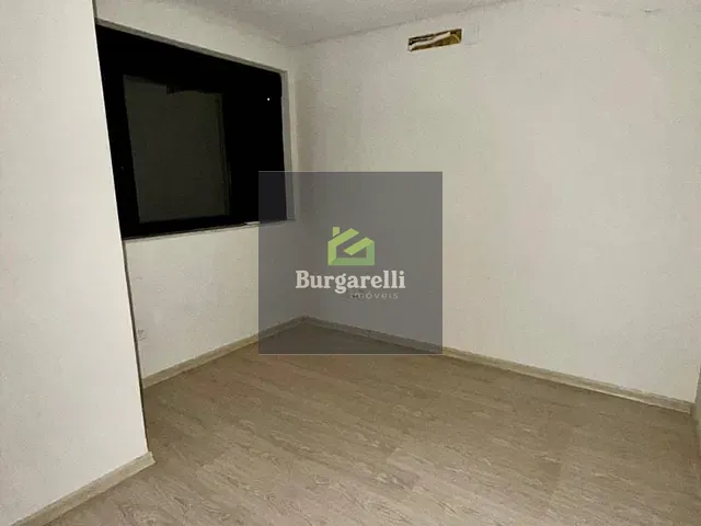 Apartamento 3 quartos e 4 banheiros, para alugar, no bairro Centro em Lavras