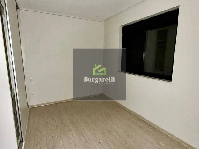 Apartamento 3 quartos e 4 banheiros, para alugar, no bairro Centro em Lavras