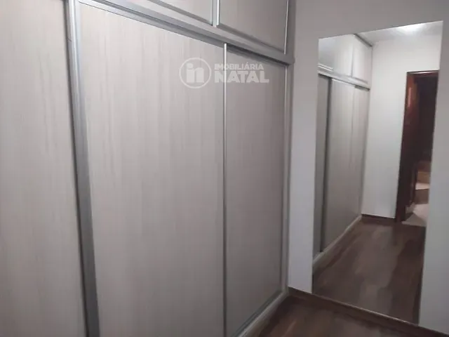 Apartamento com 300m² 4 quartos e 5 banheiros, à venda, no bairro Centro em Londrina