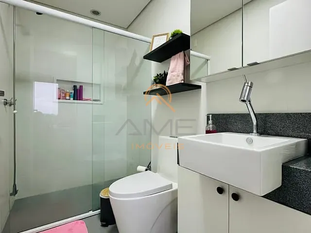Apartamento 2 quartos e 2 banheiros, à venda, no bairro Três Vendas em Pelotas