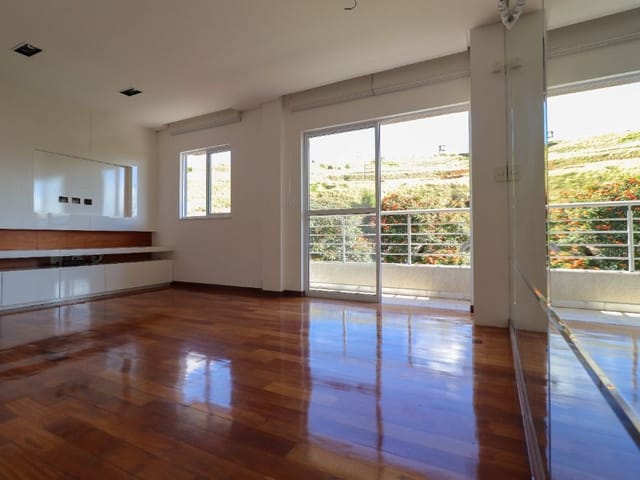 Apartamento 2 quartos e 2 banheiros, para alugar, no bairro Mansões do Bom Pastor em Juiz de Fora