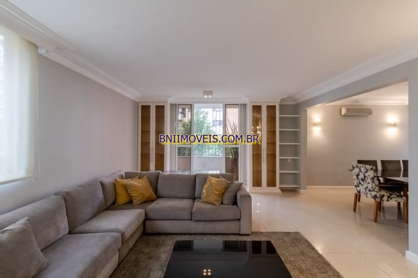 Apartamento, 3 quartos, 206 m² - Foto 1