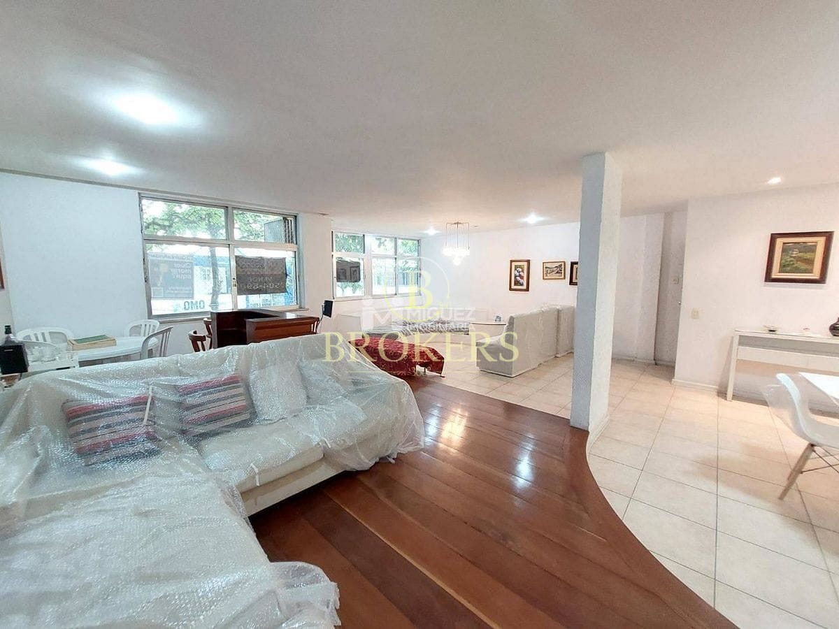 Oportunidade, Rua Vinicius de Morais. Apartamento à venda, estilo casa com 3 quartos, melhor trecho de Ipanema -  193 m².