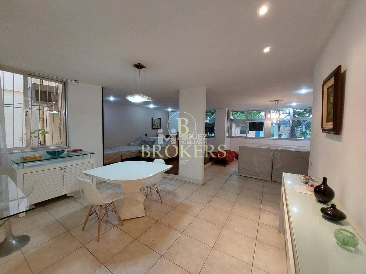 Oportunidade, Rua Vinicius de Morais. Apartamento à venda, estilo casa com 3 quartos, melhor trecho de Ipanema -  193 m².