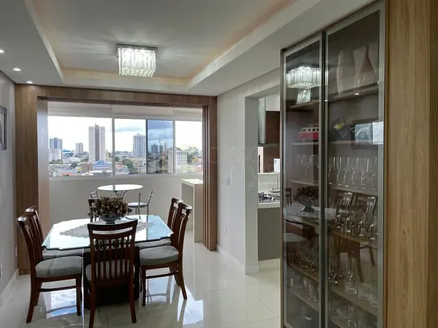 Apartamento com 195m² 3 quartos e 4 banheiros, à venda, no bairro Centro em Apucarana