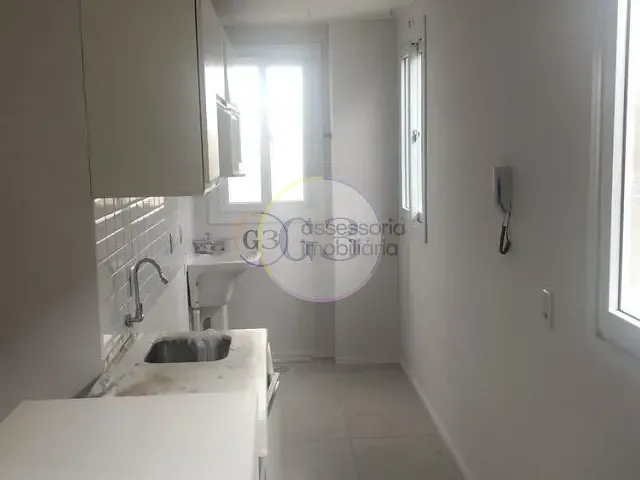 Apartamento 2 quartos e 1 banheiro, para alugar, no bairro Centro em Pelotas