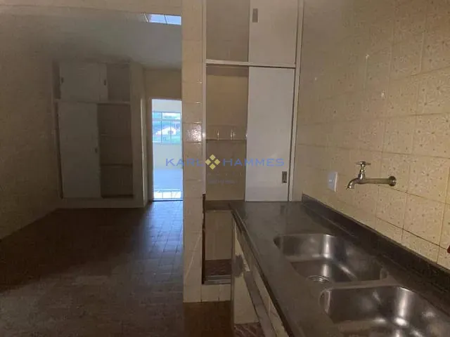 Apartamento 4 quartos e 3 banheiros, para alugar, no bairro Centro em Petrópolis