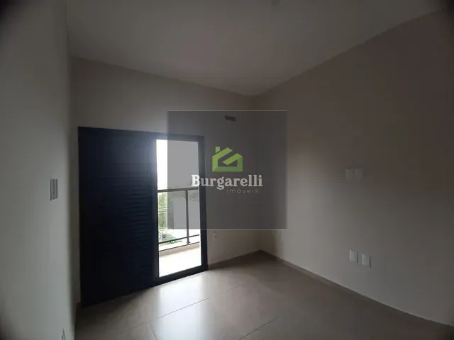 Apartamento 3 quartos e 2 banheiros, para alugar, no bairro Olaria em Lavras