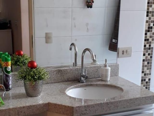 Apartamento 2 quartos e 1 banheiro, à venda, no bairro Chácara Manella em Cambé