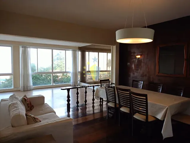 Apartamento com 280m² 4 quartos e 2 banheiros, para alugar, no bairro Copacabana em Rio de Janeiro