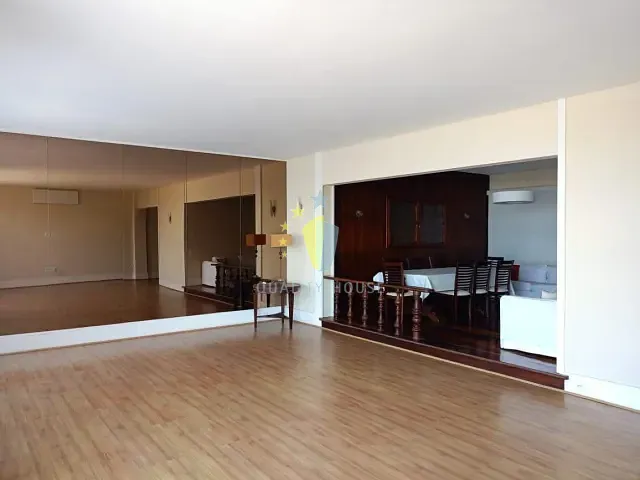 Apartamento com 280m² 4 quartos e 2 banheiros, para alugar, no bairro Copacabana em Rio de Janeiro