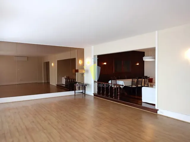 Apartamento com 280m² 4 quartos e 2 banheiros, para alugar, no bairro Copacabana em Rio de Janeiro