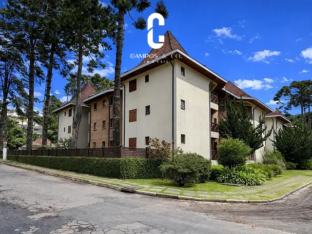 Apartamento 3 quartos e 4 banheiros, à venda ou para alugar, no bairro Vila Capivari em Campos Do Jordão