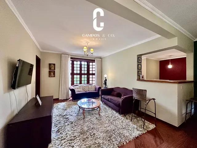 Apartamento 3 quartos e 4 banheiros, à venda ou para alugar, no bairro Vila Capivari em Campos Do Jordão