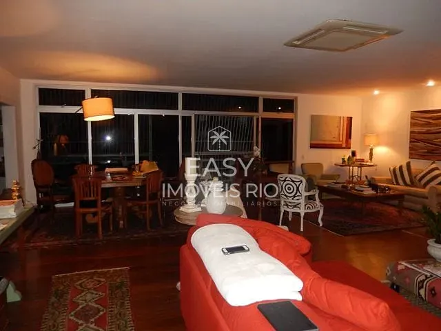 Apartamento com 206m² 4 quartos e 4 banheiros, à venda, no bairro Leblon em Rio de Janeiro