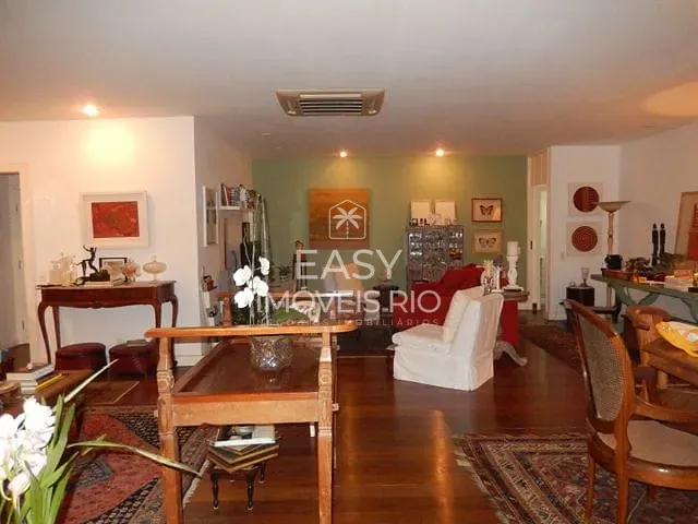 Apartamento com 206m² 4 quartos e 4 banheiros, à venda, no bairro Leblon em Rio de Janeiro