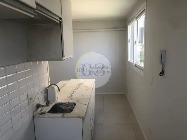Apartamento 2 quartos e 1 banheiro, para alugar, no bairro Centro em Pelotas