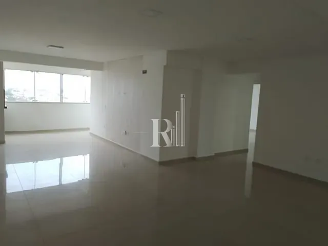 Apartamento 3 quartos e 2 banheiros, à venda, no bairro Universitário em Tijucas