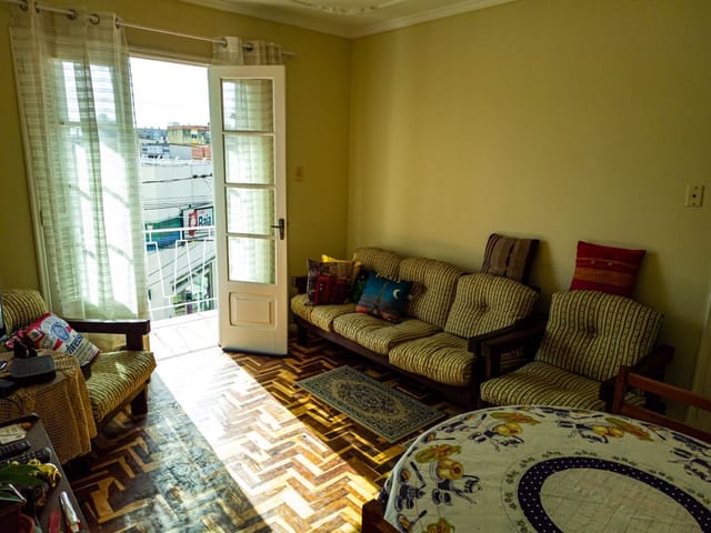 Apartamento com 80m² 2 quartos e 1 banheiro, à venda, no bairro Centro em Pelotas