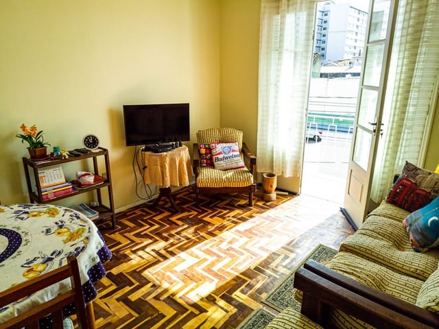 Apartamento com 80m² 2 quartos e 1 banheiro, à venda, no bairro Centro em Pelotas