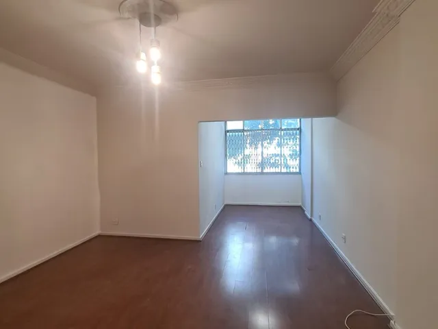 Apartamento 3 quartos e 2 banheiros, para alugar, no bairro Tijuca em Rio de Janeiro