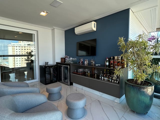 Apartamento 3 quartos e 4 banheiros, à venda ou para alugar, no bairro Cidade Nova em Franca