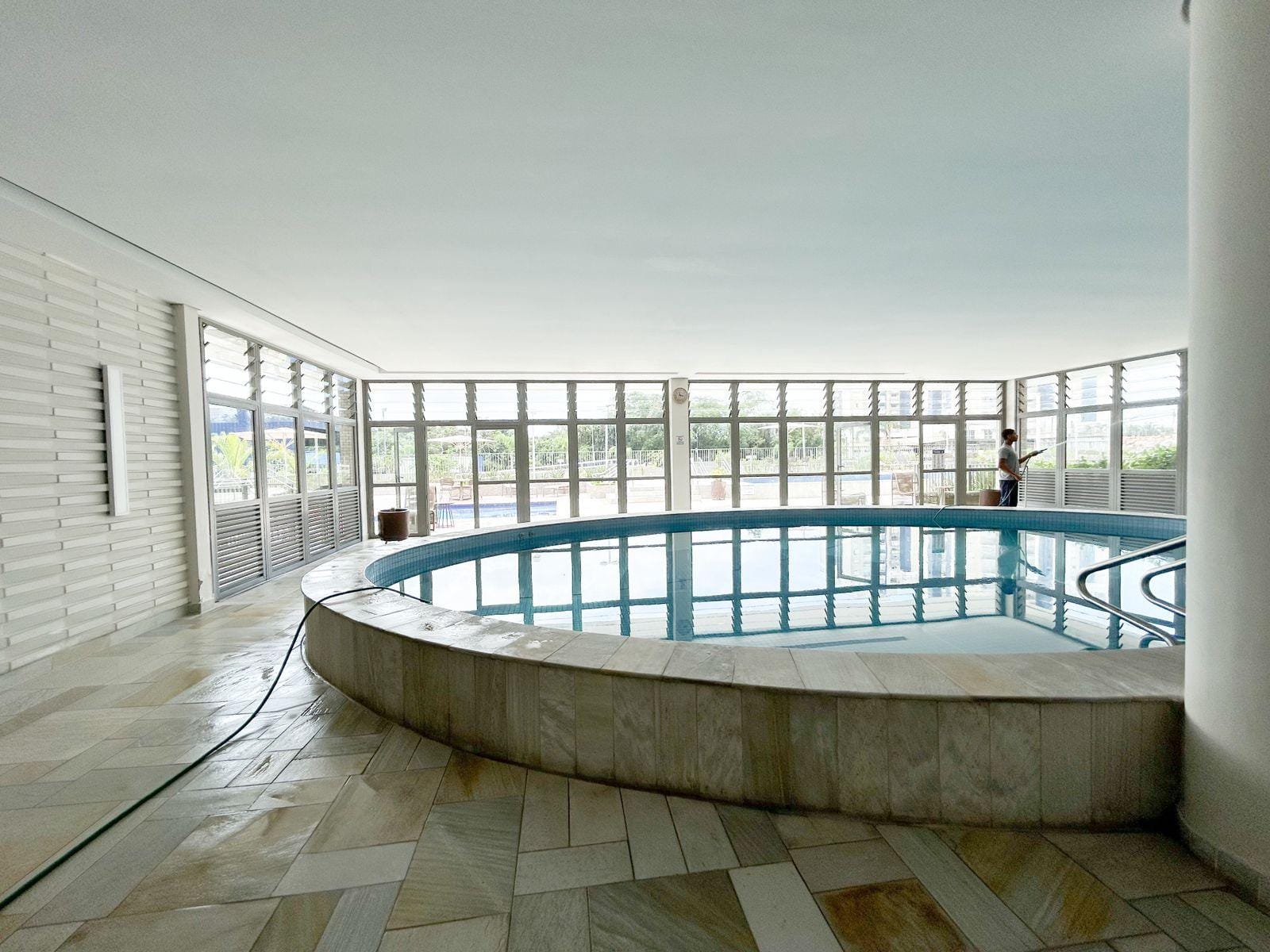 Apartamento à venda e aluguel com 2 quartos, 70m² - Foto 17
