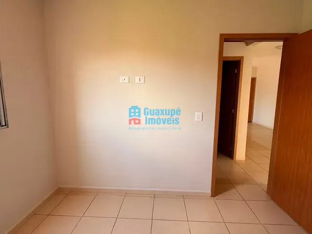 Apartamento com 77m² 2 quartos e 1 banheiro, à venda, no bairro vila mizearia em Guaxupé