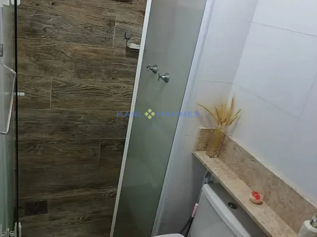 Apartamento 2 quartos e 1 banheiro, à venda, no bairro Nogueira em Petrópolis