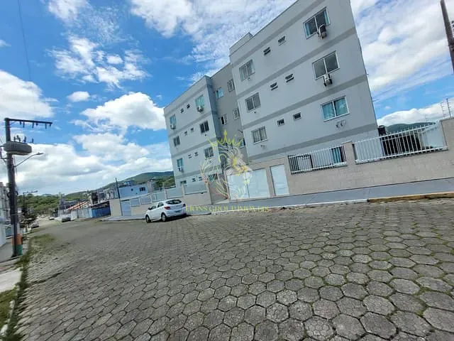 Apartamento 2 quartos e 1 banheiro, à venda, no bairro Santa Regina em Camboriú