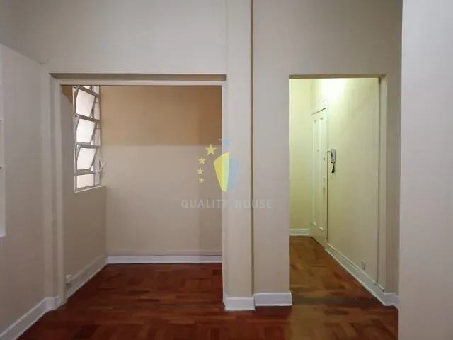 Apartamento com 68m² 2 quartos e 1 banheiro, para alugar, no bairro Centro em Rio de Janeiro