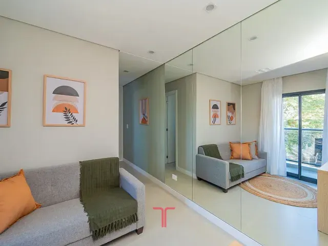 Apartamento com 32m² 1 quarto e 1 banheiro, à venda, no bairro Capão Raso em Curitiba