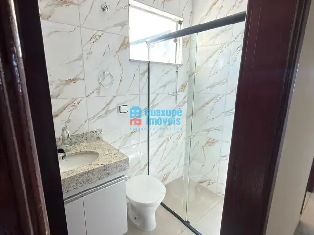 Apartamento 2 quartos e 2 banheiros, para alugar, no bairro centro em Guaxupé