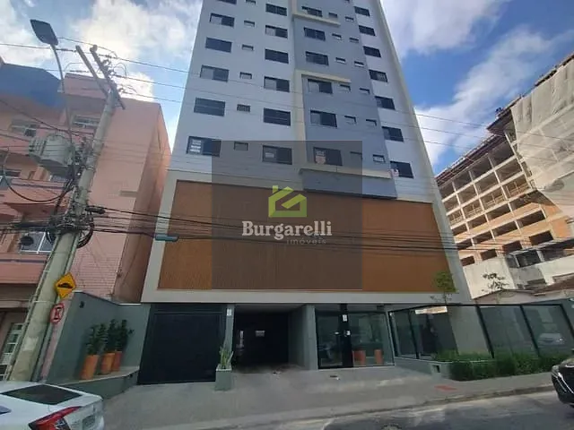 Apartamento 2 quartos e 2 banheiros, para alugar, no bairro Centro em Lavras