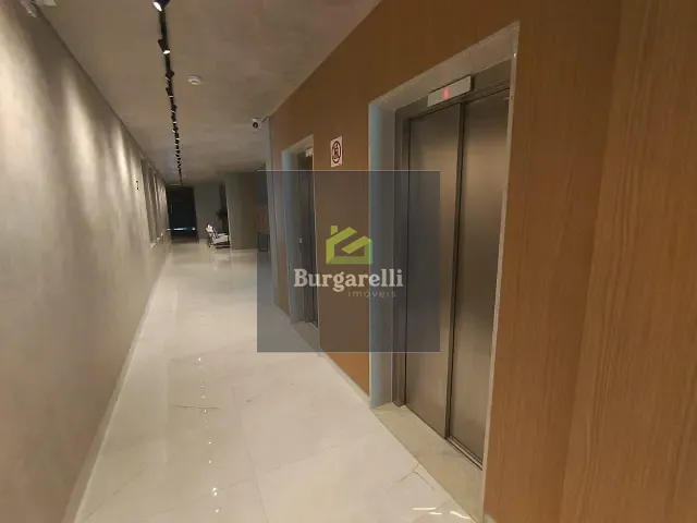 Apartamento 2 quartos e 2 banheiros, para alugar, no bairro Centro em Lavras