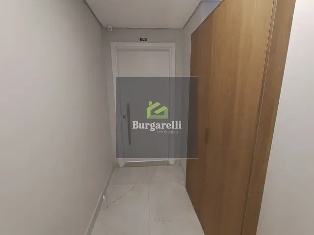 Apartamento 2 quartos e 2 banheiros, para alugar, no bairro Centro em Lavras