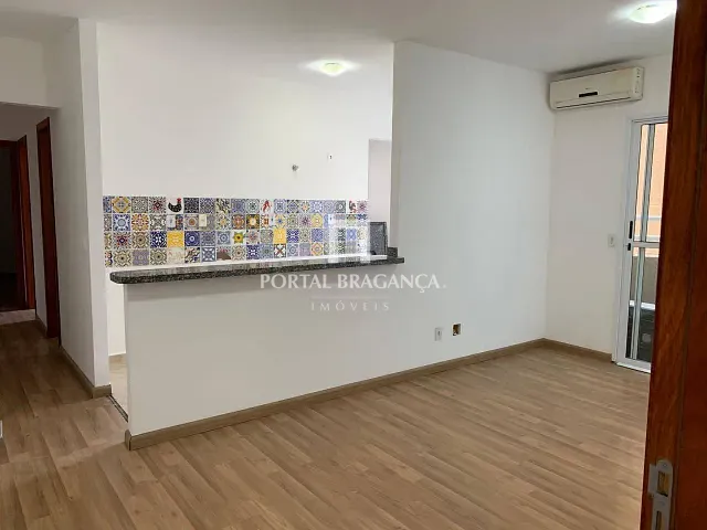 Apartamento 2 quartos e 1 banheiro, à venda, no bairro Residencial das Ilhas em Bragança Paulista