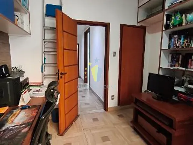 Apartamento com 79m² 3 quartos e 1 banheiro, à venda, no bairro São Cristóvão em Rio de Janeiro