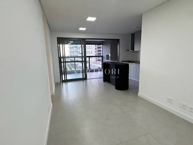 Apartamento com 182m² 3 quartos e 2 banheiros, à venda ou para alugar, no bairro Guanabara Parque Boulevard em Londrina