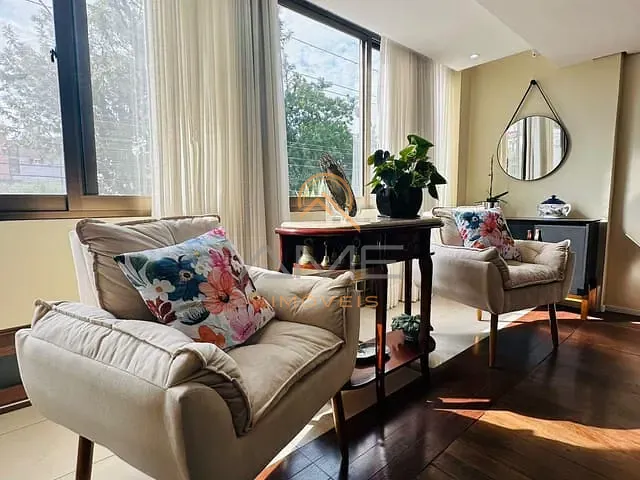 Apartamento com 260m² 4 quartos e 3 banheiros, à venda, no bairro Centro em Pelotas