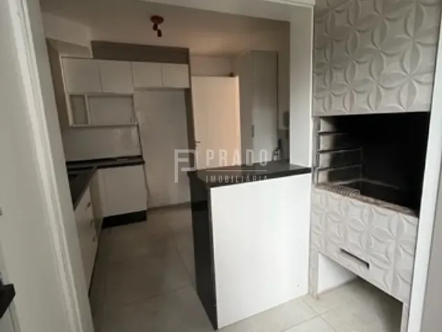 Apartamento com 87m² 3 quartos e 1 banheiro, à venda, no bairro Centro em Pelotas