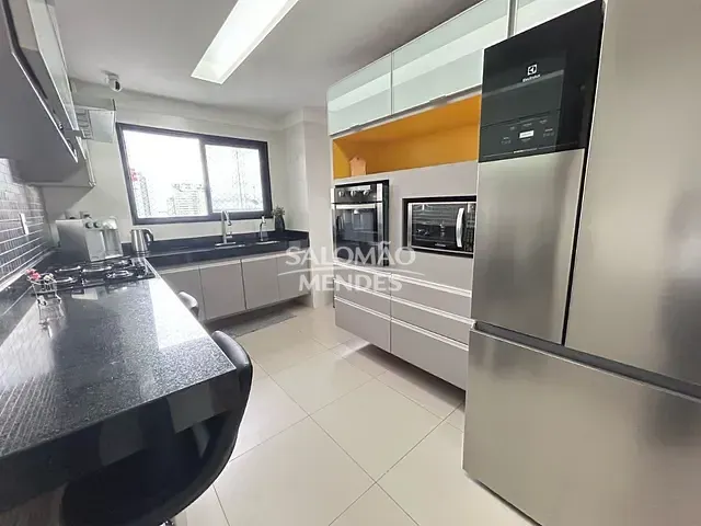 Apartamento 3 quartos e 4 banheiros, à venda, no bairro Batista Campos em Belém