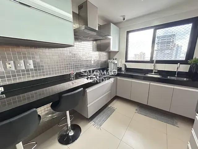 Apartamento 3 quartos e 4 banheiros, à venda, no bairro Batista Campos em Belém