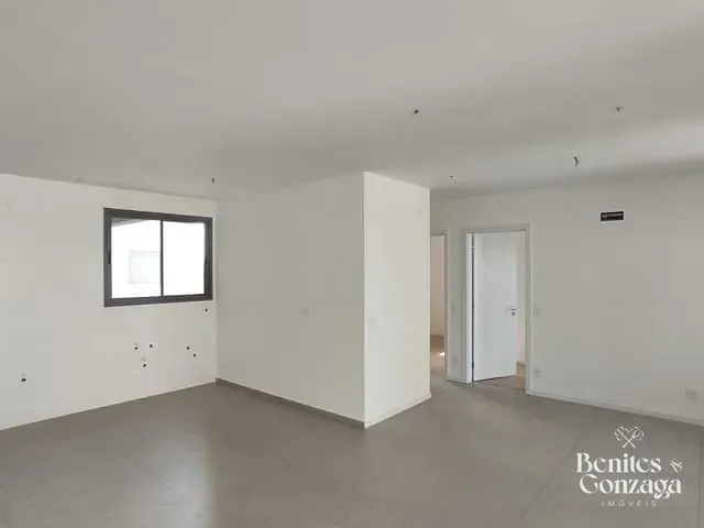 Apartamento com 213m² 2 quartos e 3 banheiros, à venda, no bairro Zona 08 em Maringá
