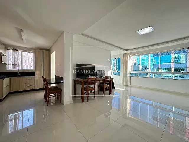 Apartamento 3 quartos e 4 banheiros, à venda, no bairro Meia Praia em Itapema