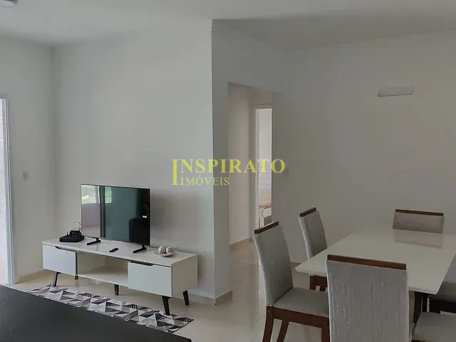 Apartamento 2 quartos e 2 banheiros, à venda ou para alugar, no bairro Maracanã em Praia Grande