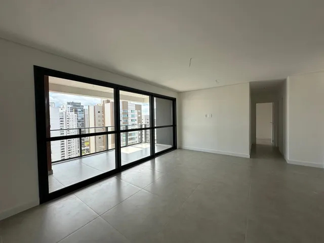 Apartamento com 213m² 1 quarto e 3 banheiros, à venda, no bairro Gleba Palhano em Londrina