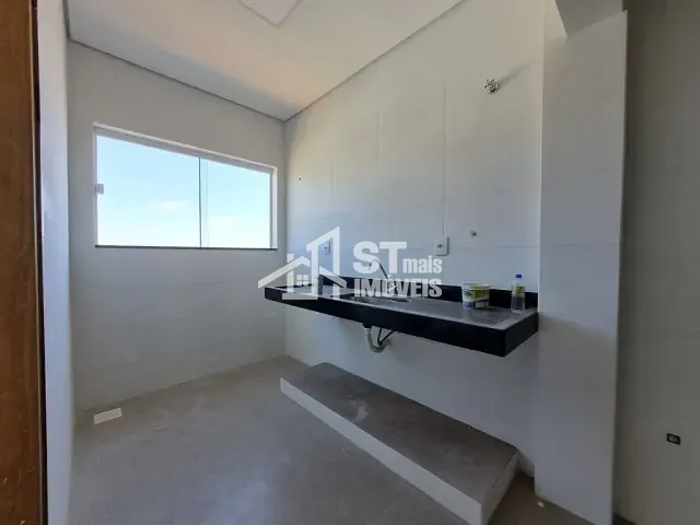 Apartamento com 72m² 3 quartos e 1 banheiro, à venda, no bairro Morada Dos Passaros em Andradas